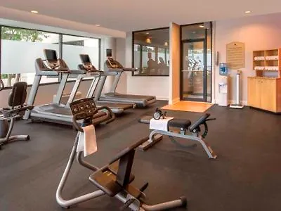 Отель Doubletree By Hilton Chicago